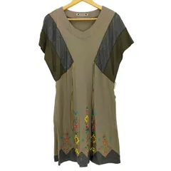 アルベロベロ OLLEBOREBLA オレボレブラ  ブタさん おはな ビーズ装飾 Vネック 切替 半袖チュニック  レディース 表記無 