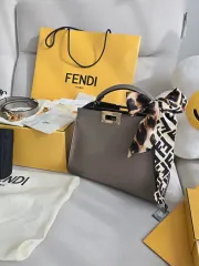 2025年最新】FENDI箱バッグの人気アイテム - メルカリ