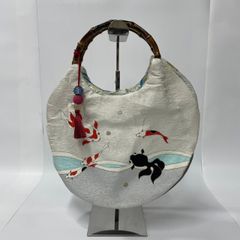 ★-29 ハンドバッグ アートデザイン 着物 浴衣 金魚 和服 金魚鉢デザイン バンブーハンドル フリンジ付き 留め口マグネット金具 レディース
