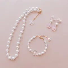 お花とパールのネックレス　ブレスレット　イヤリング　キッズ　子供用　プレゼント　アクセサリー