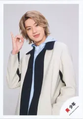 【中古】生写真(ジャニーズ) 美 少年/佐藤龍我/上半身/美 少年 アクリルスタンド’22春オフショット/公式生写真