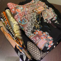 着物まとめ売り　正絹振袖4枚　留袖1枚　着用可　リメイク素材　目立った汚れなし 昭和レトロ】着物 リメイク素材 ハギレ 振袖 4枚まとめ売り