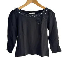 未使用タグ付き✨2023 Rene ルネ ニットトップス パール ロゴプレート 新品タグ付き✨2023 Rene ルネ ニットトップス パール ロゴ