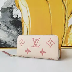 LVルイ・ヴィトン/財布は柔らかい革で作られている。エンボスアルファベットの図案は2種類の精緻で柔らかい色で際立っている。実用的な内部デザインが見え、複数のポケット、仕切り、12のカード位置が付いています。[本日特価|新品未使用品]のサムネイル