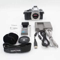 ショット数566回。★新品級★ OLYMPUS オリンパス OM-D E-M5 ボディ シルバー