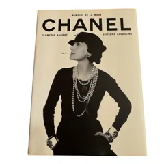 CHANEL シャネル　洋書　ビジュアルブック CHANEL シャネル 本