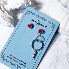 両耳用ー薔薇と棘のピアス/ ゴシック系 モード系 病みかわいい メンヘラ 地雷系