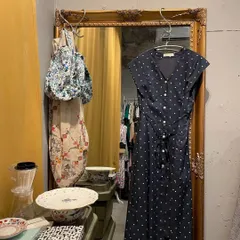 @ La TOTALITE ラトータリテ ドット 水玉 ワンピース ロング 紺 お呼ばれ　デート　オフィスカジュアル　食事会　半袖