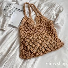 アミバッグ 網バッグ　マクラメ メッシュバッグ　手提げバッグ　肩掛けバッグ　ハンドバッグ　ハンドメイド風　サマーバッグ　夏　リゾート　ビーチバッグ　海水浴　ショルダー　軽い　オシャレ　大人　デイバッグ　収納　使いやすい　小物　薄型　トラベル　無地　丈夫　可愛い