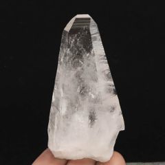巨大 天然水晶ポイント 1403g レインボークォーツ - メルカリ