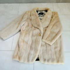 トラサルディ　TRUSSARDI 毛皮　ミンク　白　コート　管理番号KKVMI18