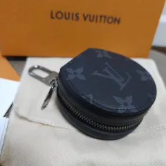 新品未使用‼️ルイヴィトン✨イヤホン➕ケース➕別売りモノグラムケース➕他付属品あり LOUIS VUITTON ルイ・ヴィトン イヤホンケース エテュイ