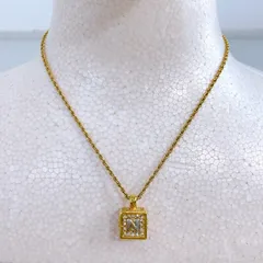 NINA RICCI キューブ型　ネックレス