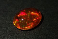 天然ファイアオパール ルース 1.009ct 約6mm×7mm ソーティング付き！