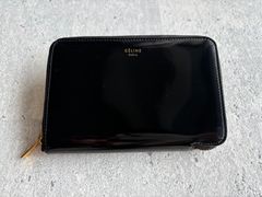 CELINE パテントレザー ラウンドジップウォレット ブラック