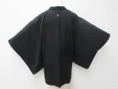 【一輝堂】【着物】黒羽織　一つ紋　風景地紋　羽織り紐別売り　身丈約79.5cm　裄丈約62cm　25z02-803