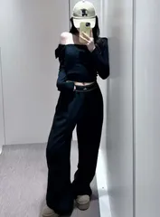 Alo Yogaワイドパンツ　ブラックのサムネイル