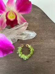 痛くない⭐️イヤーカフ　天然石　ペリドット