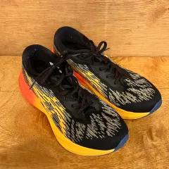 ノヴァブラスト NOVABLAST 5 | BLACK/BLUE FADE | メンズ ランニング シューズ