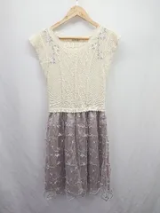 ◇ ⊂ axes femme 花柄刺繍 ノースリーブ 膝丈 ワンピース サイズM アイボリー系 パープル系 レディース E  【1506300024825】