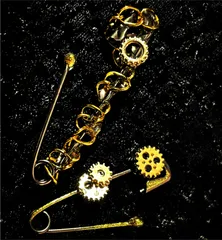 【歯車】 安全ピン イヤーカフ or ピアス