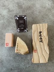 いよ工房限定セット　天然砥石伊予砥原石タイプ木目　サイズ約175 ✖️70〜60✖️20 約695g セラミック砥石匠磨名倉１個　天然砥石伊予砥コッパ1個　有限会社伊予鉱業所生産販売