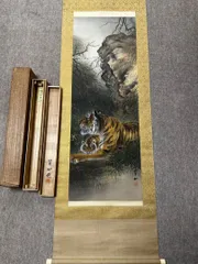 古美術 掛軸 (大巖の虎) 箱付き 古美術 掛軸 (大巖の虎)
