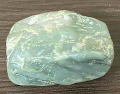 超特価2,200円！「グリーン瑪瑙」の透過度の美しい原石！（阿波翡翠研究所）