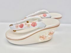 ❣️未使用❣️四君子刺繍 草履 厚底 花柄 和装 振袖 フリーサイズ 