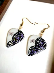 蝶が舞うブラックレースのエレガンスピックピアス