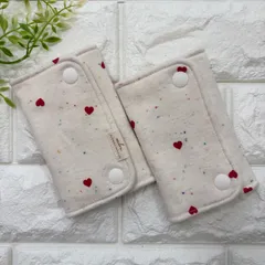 サッキングパッド　ハート　つぶつぶ　抱っこ紐よだれカバー