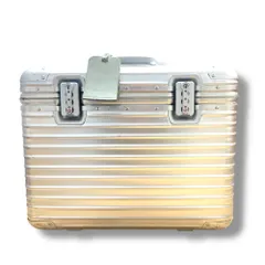 2025年最新】rimowa pilotの人気アイテム - メルカリ
