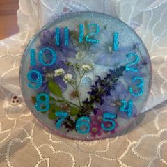 他商品とセットにしました。③セージと押し花　在庫あります。値下げします。エポキシレジンの時計