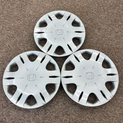 ホイールキャップ３枚　ホンダ　フィット 　44733-TF0-J01