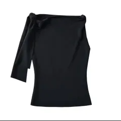 khy カイリージェンナー　トップス Kylie Jenner's Black Nylon Khy Set Is Perfect for Girls' Night