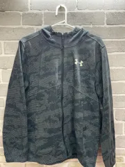 【G3-36】◇ UNDER ARMOUR Mサイズ ウィンドブレーカー/トレーニング　グレー色＆黒色