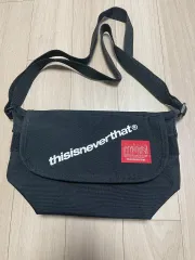 thisisneverthatグレー スリングバッグ 三角ロゴ付き thisisneverthat(ディスイズネバーザット) ショルダーバッグ