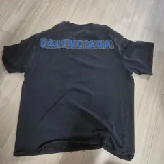 【即完売デザイン】バレンシアガ☆バックプリントロゴTシャツ 定番ネイビー 即完売デザイン】バレンシアガ☆バックプリントロゴTシャツ 定番