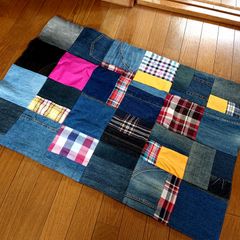 68☆USEDデニムリメイク マルチカバー 65×96センチ パッチワーク ジーンズリメイク ジーパンリメイク☆