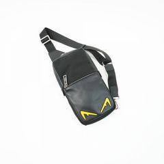 中古】 Fendi フェンディ ショルダーバッグ・メッセンジャーバッグ