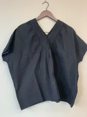 M8041 URBAN RESEARCH DOORS アーバンリサーチ ピンタック ギャザー Vネック ブラウス ブラック フリーサイズ 綿100％ レディース