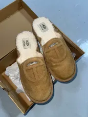 希少☆UGG×TELFARコラボ ボアパーカー　ブラウン　ホワイト　美品　S 2025年最新】テルファー uggの人気アイテム - メルカリ