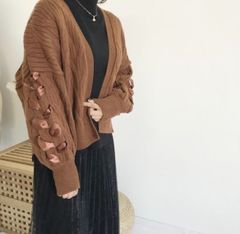 肉厚ケーブル編み袖レースアップざっくりカーディガン