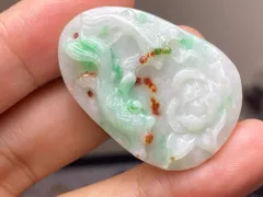 RS11-132 手彫り 金魚 ボダン ペンダント ミャンマー産 A貨 本翡翠 ルース