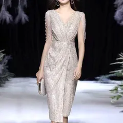 新しい未使用 スパンコールの煌びやかな イブニングドレス