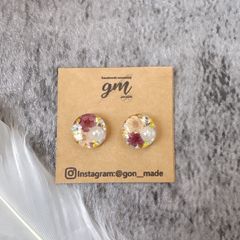 26【SALE】押し花ピアス（パープル）［サージカルステンレス］※イヤリング変更可能