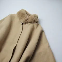 極美品】2022AWフェイクファー付きポンチョ人気ピンクリボン
