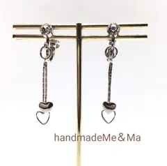 No,223 ダブルハートのロングイヤリング　ジルコニアストーン　ネジ式イヤリング