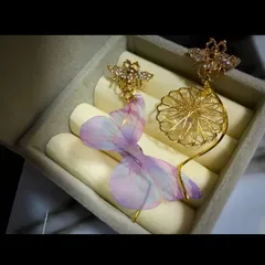 【新品未使用】蝶 蜂 花 バタフライ ピアス パープル レッド サマー 前撮り