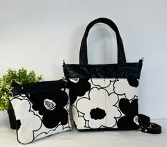 【裁縫ストア・ボヌール】大人かわいい　北欧風　花柄　百香(モモカ) ブラック　トートバック　合皮ハート柄キルト　ポーチ/サコッシュ　ショルダーバッグ　親子バッグ　ハンドメイド　ショルダーストラップ　ゴージャス / №500-531